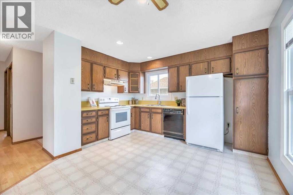 232 Madeira Place NE, Calgary, Alberta  T2A 5T1 - Photo 18 - A2348763