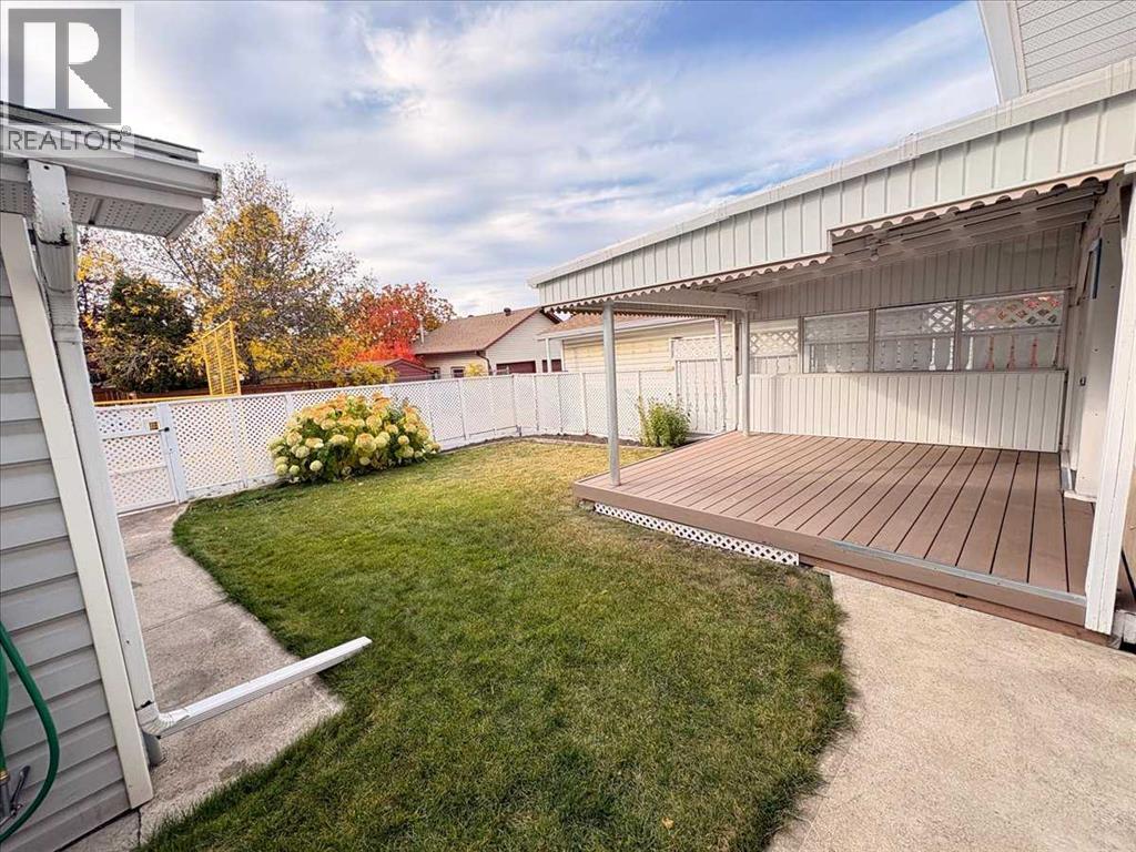 232 Madeira Place NE, Calgary, Alberta  T2A 5T1 - Photo 9 - A2348763
