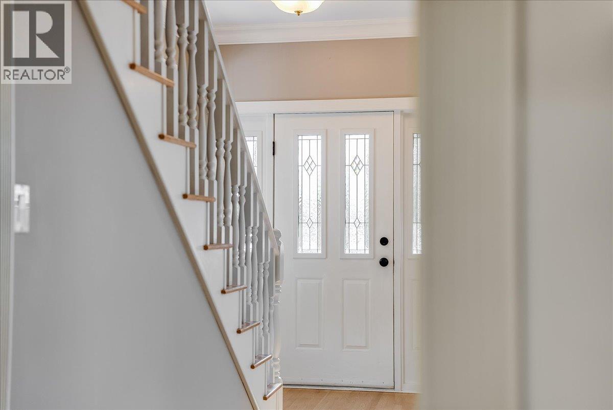 1860 Planer Crescent, Rossland, British Columbia  V0G 1Y0 - Photo 31 - 10403211