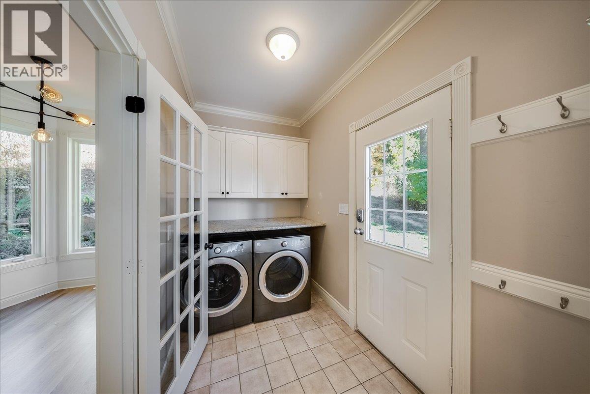 1860 Planer Crescent, Rossland, British Columbia  V0G 1Y0 - Photo 6 - 10403211