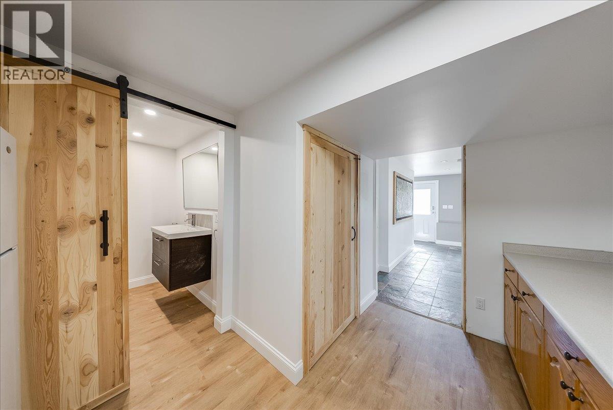 1860 Planer Crescent, Rossland, British Columbia  V0G 1Y0 - Photo 64 - 10403211