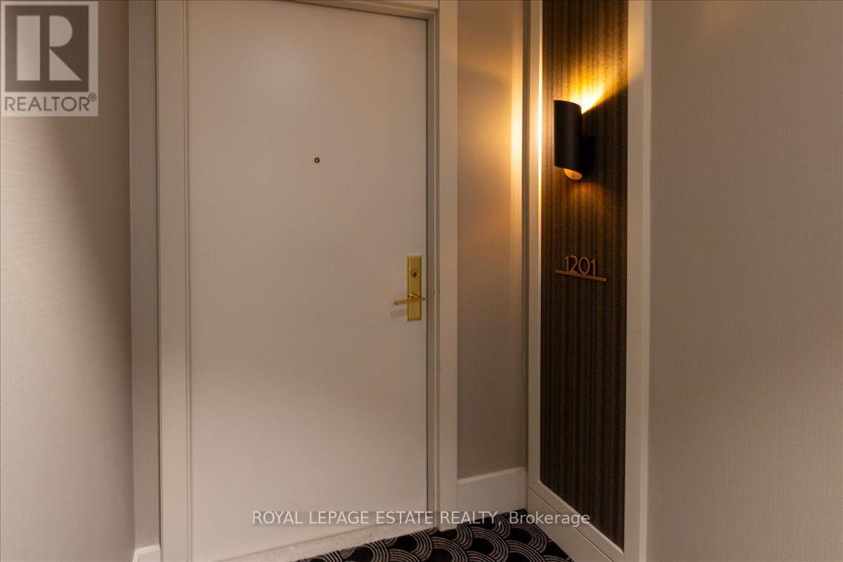 1201 - 88 Cumberland Street, Toronto, Ontario  M5R 0C8 - Photo 3 - C13880760