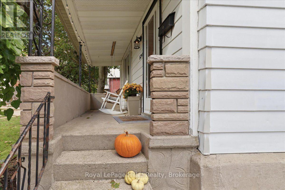524 Brunswick Street, Stratford, Ontario  N5A 3N6 - Photo 4 - X13880522