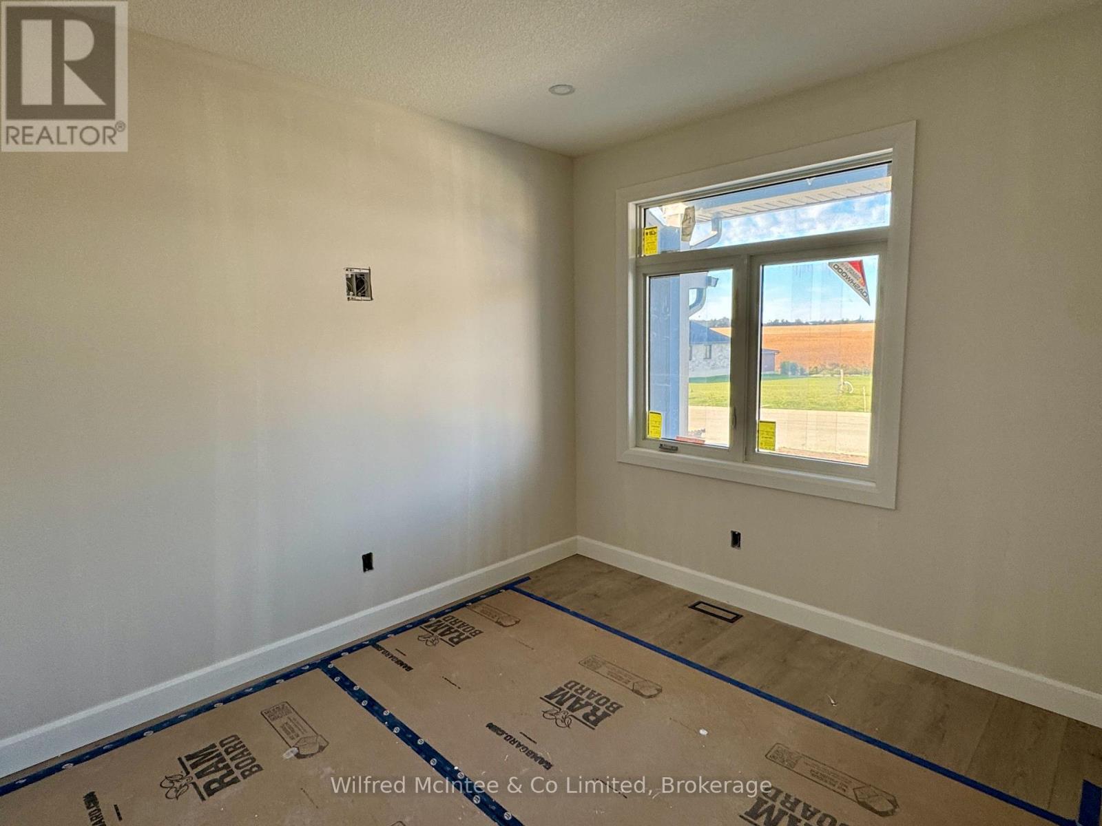 Secondary picture of 132 DEVINWOOD AVENUE