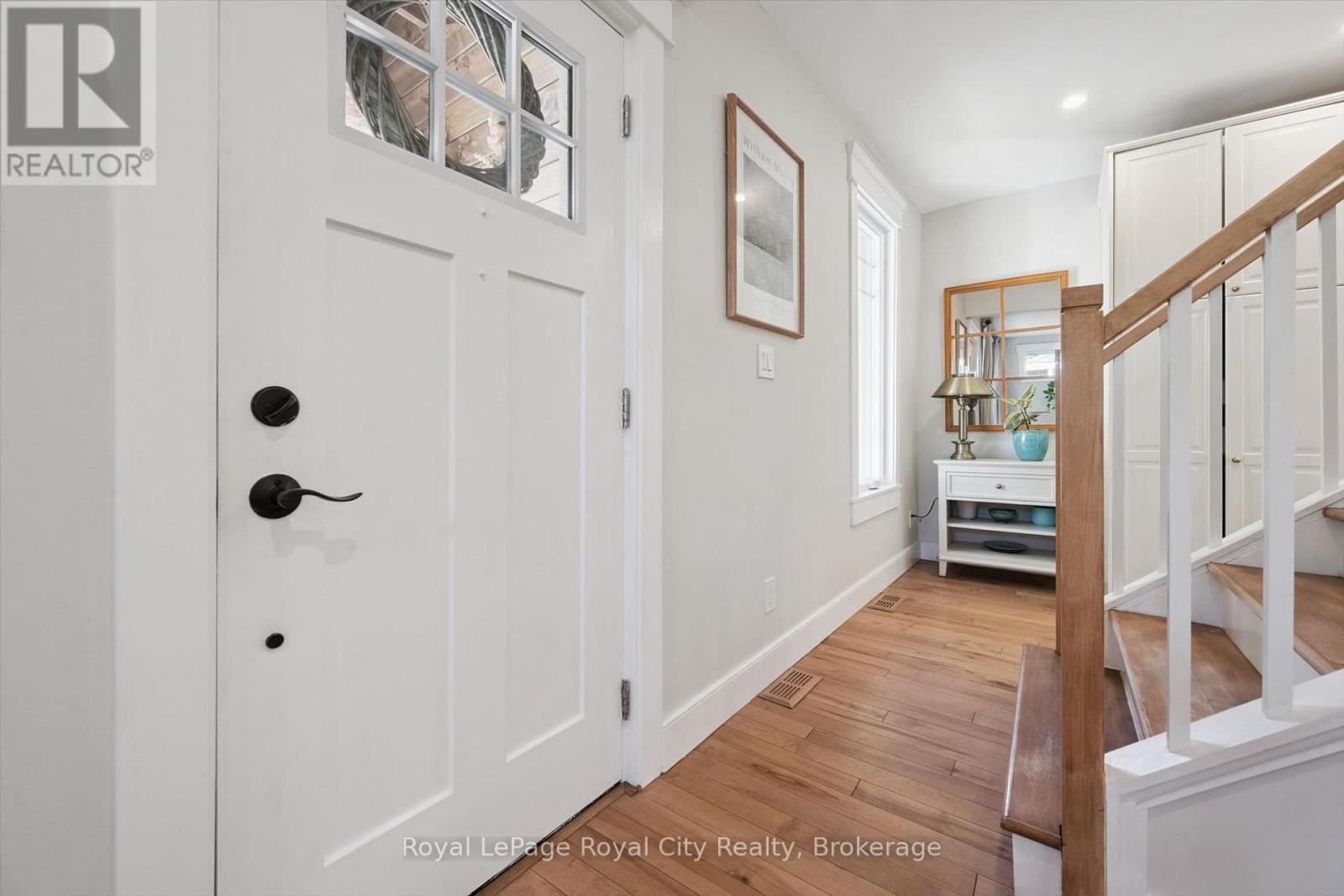31 James Street W, Guelph (Dovercliffe Park/old University), Ontario  N1G 1E3 - Photo 4 - X13880626