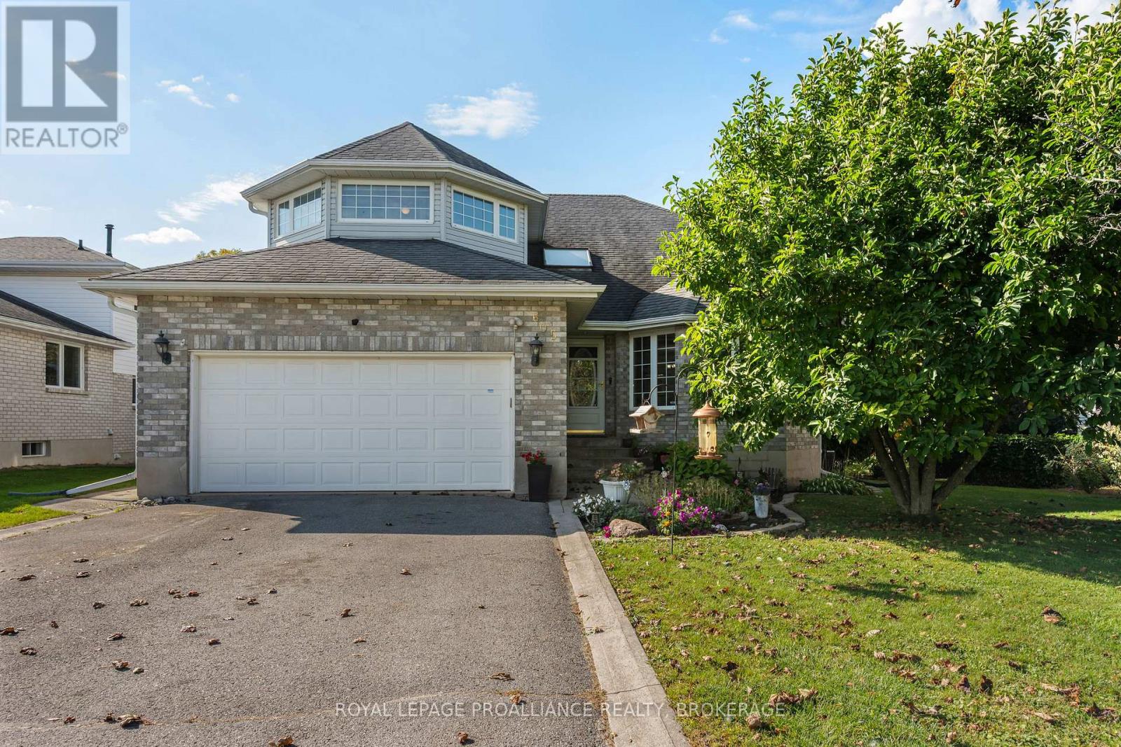 605 Fernmoor Drive, Kingston, Ontario  K7M 8K5 - Photo 2 - X13880648