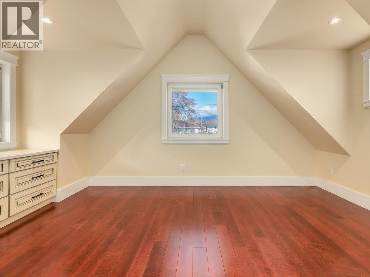 6296 Aubrey Street, Burnaby, British Columbia  V5B 2E1 - Photo 23 - R3173809