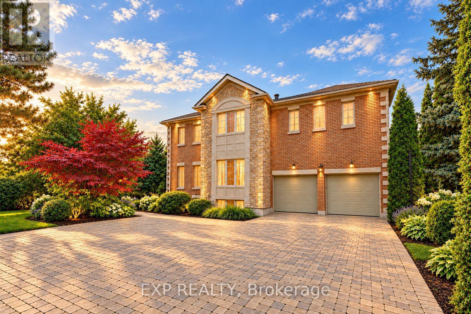 2 Shallmar Gardens, Richmond Hill, Ontario  L4B 3G4 - Photo 1 - N13880650