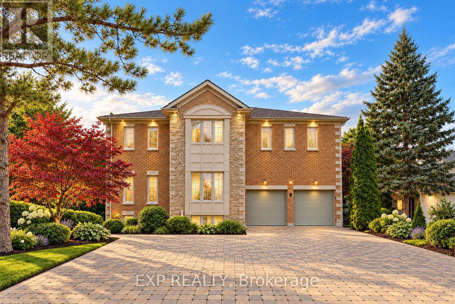 2 Shallmar Gardens, Richmond Hill, Ontario  L4B 3G4 - Photo 2 - N13880650