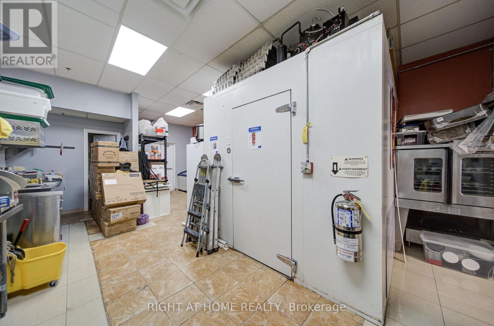 12b - 1470 Centre Street, Vaughan, Ontario  L4J 3N1 - Photo 10 - N13880668