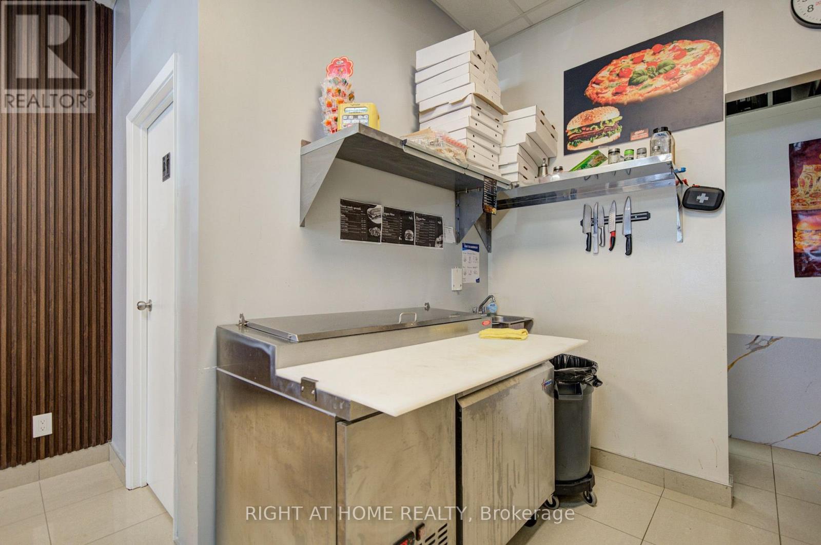 12b - 1470 Centre Street, Vaughan, Ontario  L4J 3N1 - Photo 9 - N13880668