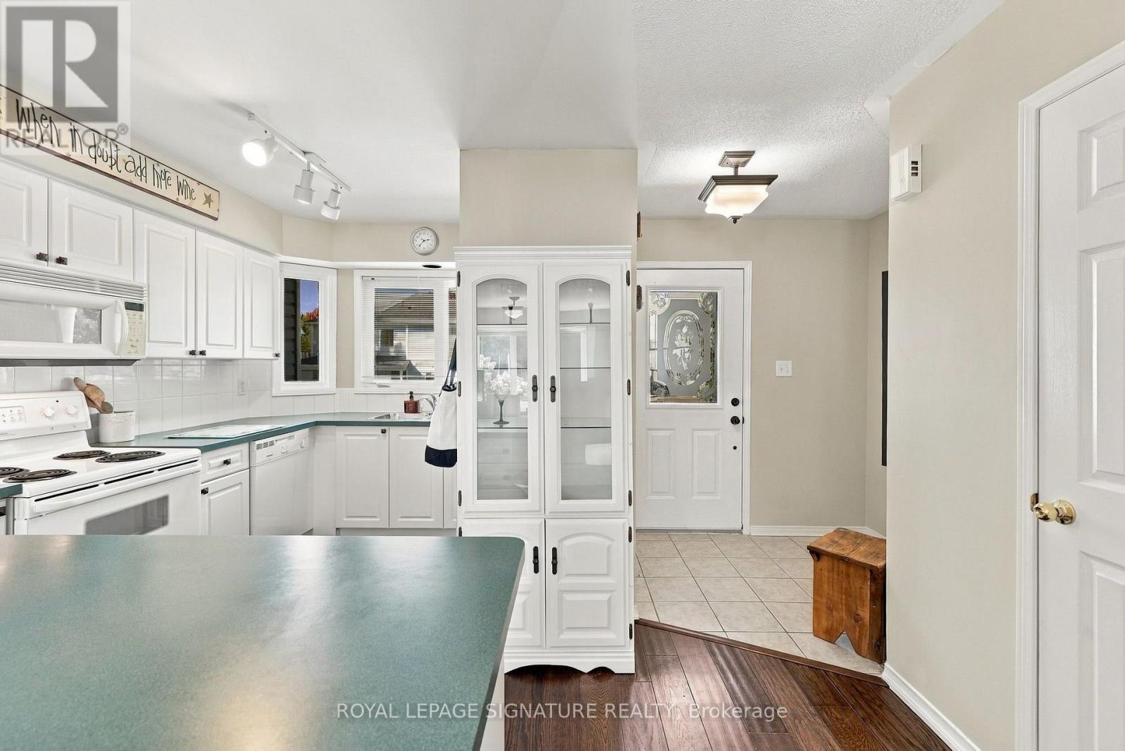 9 Valleymede Court, Collingwood, Ontario  L9Y 5E4 - Photo 6 - S13880806