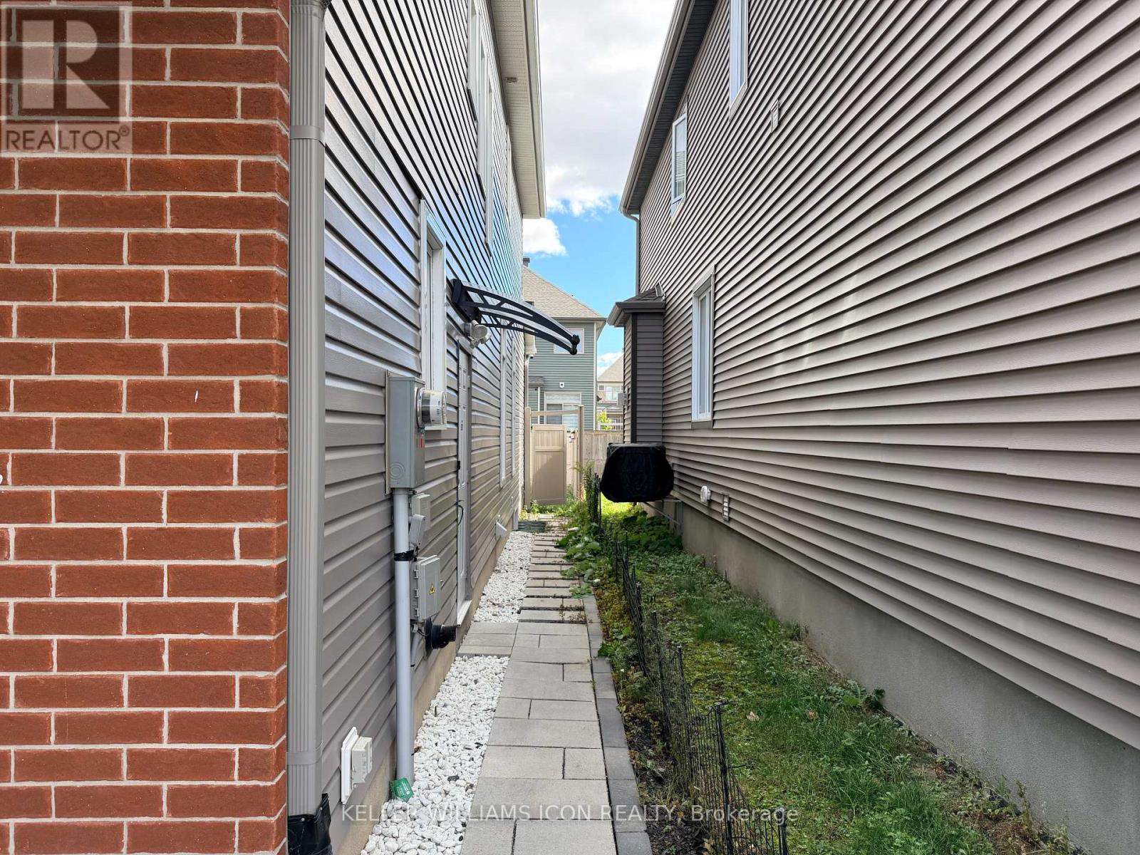 B - 531 Vivera Place, Ottawa, Ontario K2S 0W2 - Photo 2 - X13880600