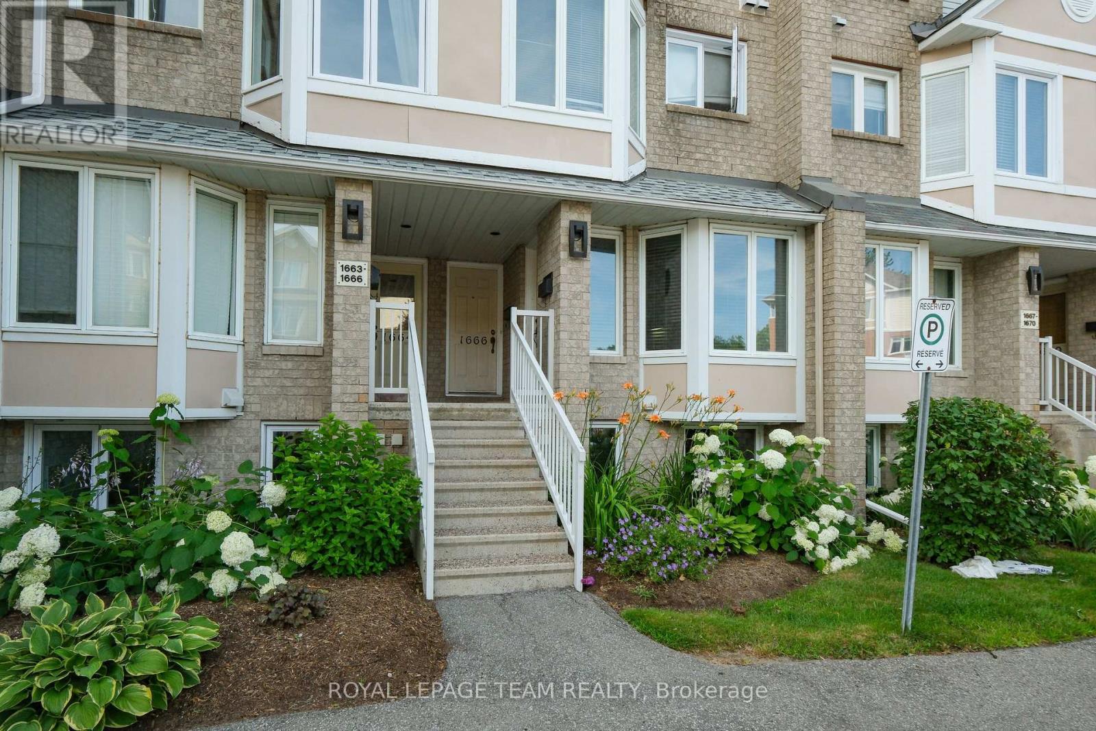 1665 Locksley Lane, Ottawa, Ontario K1J 1B6 - Photo 4 - X13880618