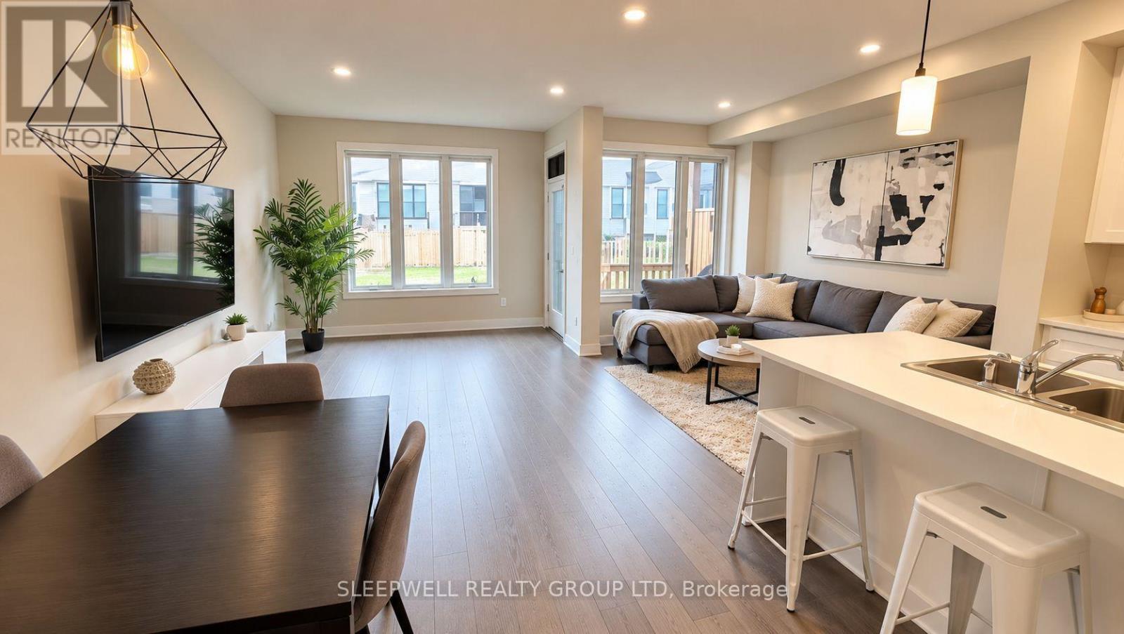 1204 Cavallo Street, Ottawa, Ontario K2S 0Z4 - Photo 3 - X13880638