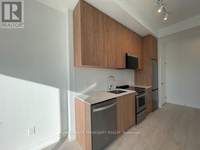 702 - 3008 William Cutmore Boulevard, Oakville, Ontario  L6H 7G1 - Photo 6 - W13880552