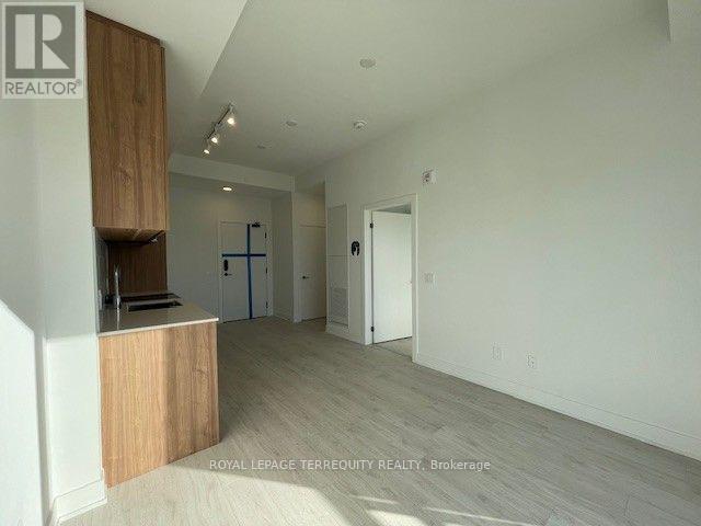 702 - 3008 William Cutmore Boulevard, Oakville, Ontario  L6H 7G1 - Photo 9 - W13880552