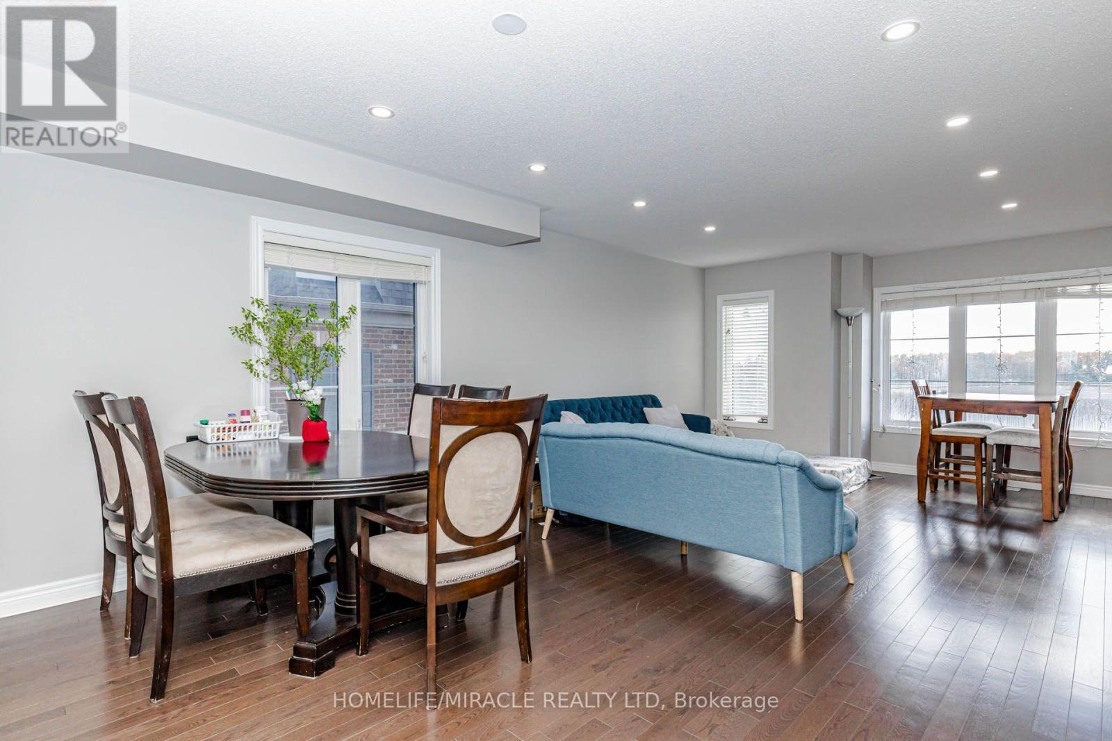 45 Padbury Trail, Brampton, Ontario  L7A 4V2 - Photo 13 - W13880612
