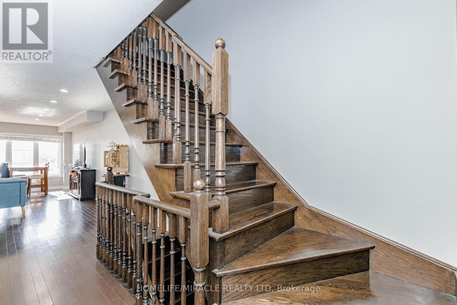 45 Padbury Trail, Brampton, Ontario  L7A 4V2 - Photo 26 - W13880612