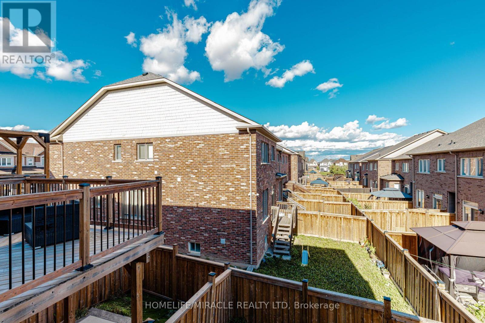45 Padbury Trail, Brampton, Ontario  L7A 4V2 - Photo 28 - W13880612