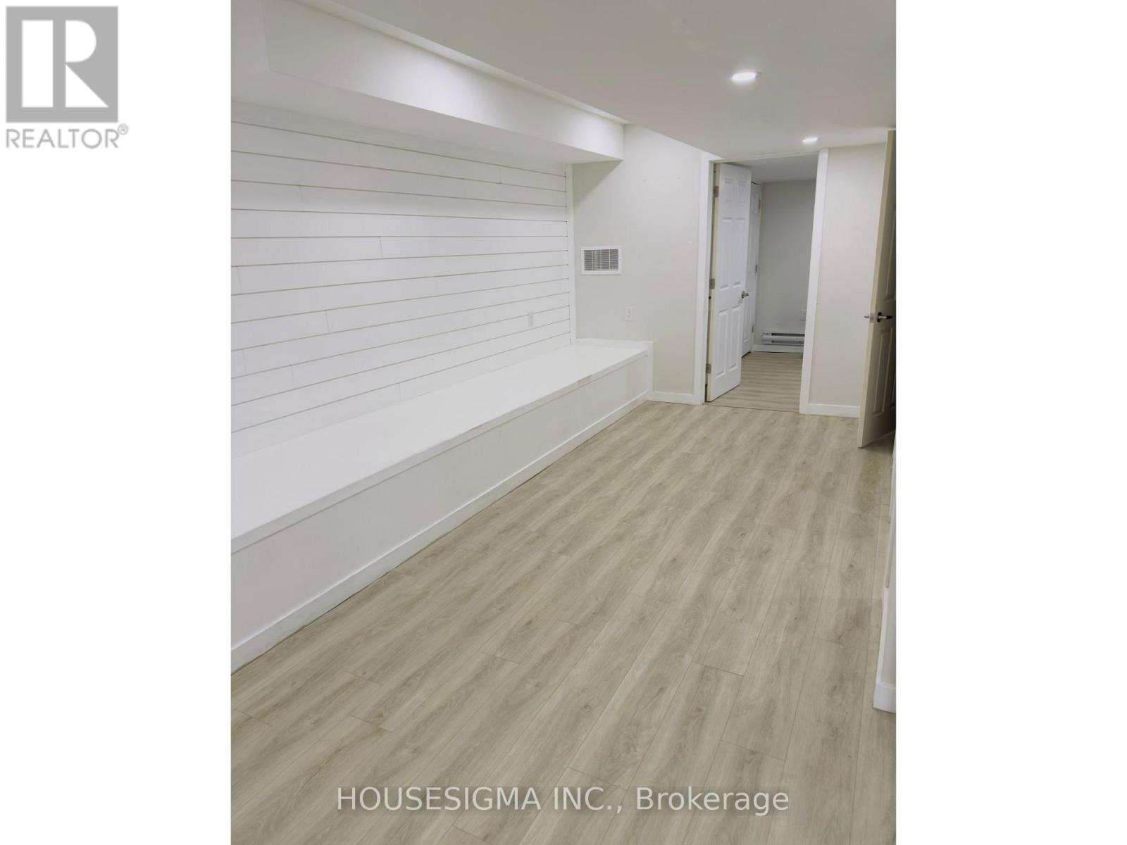 529 Runnymede Road, Toronto, Ontario  M6S 2Z8 - Photo 11 - W13880662