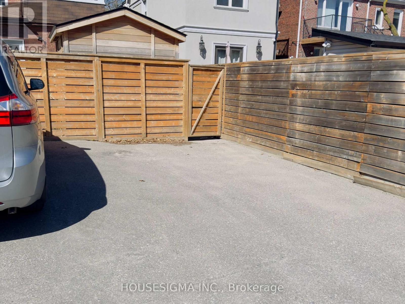 529 Runnymede Road, Toronto, Ontario  M6S 2Z8 - Photo 12 - W13880662