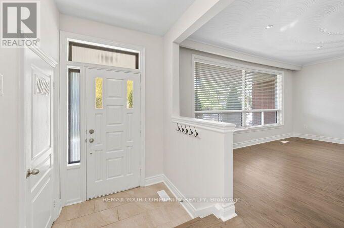 3 Indianola Drive, Toronto, Ontario  M9C 3P1 - Photo 6 - W13880682