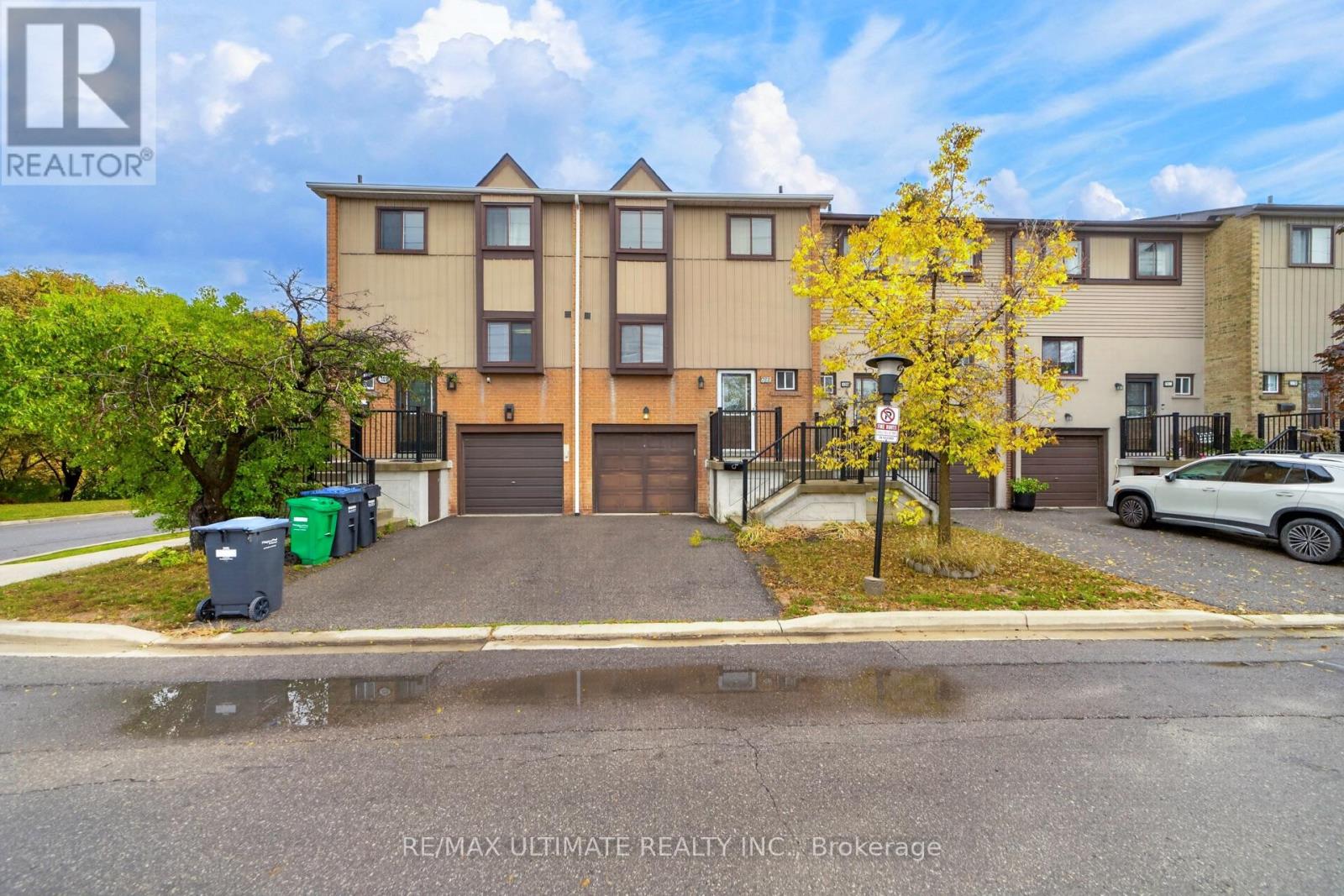 122 Moregate Crescent, Brampton, Ontario  L6S 3K9 - Photo 4 - W13880704