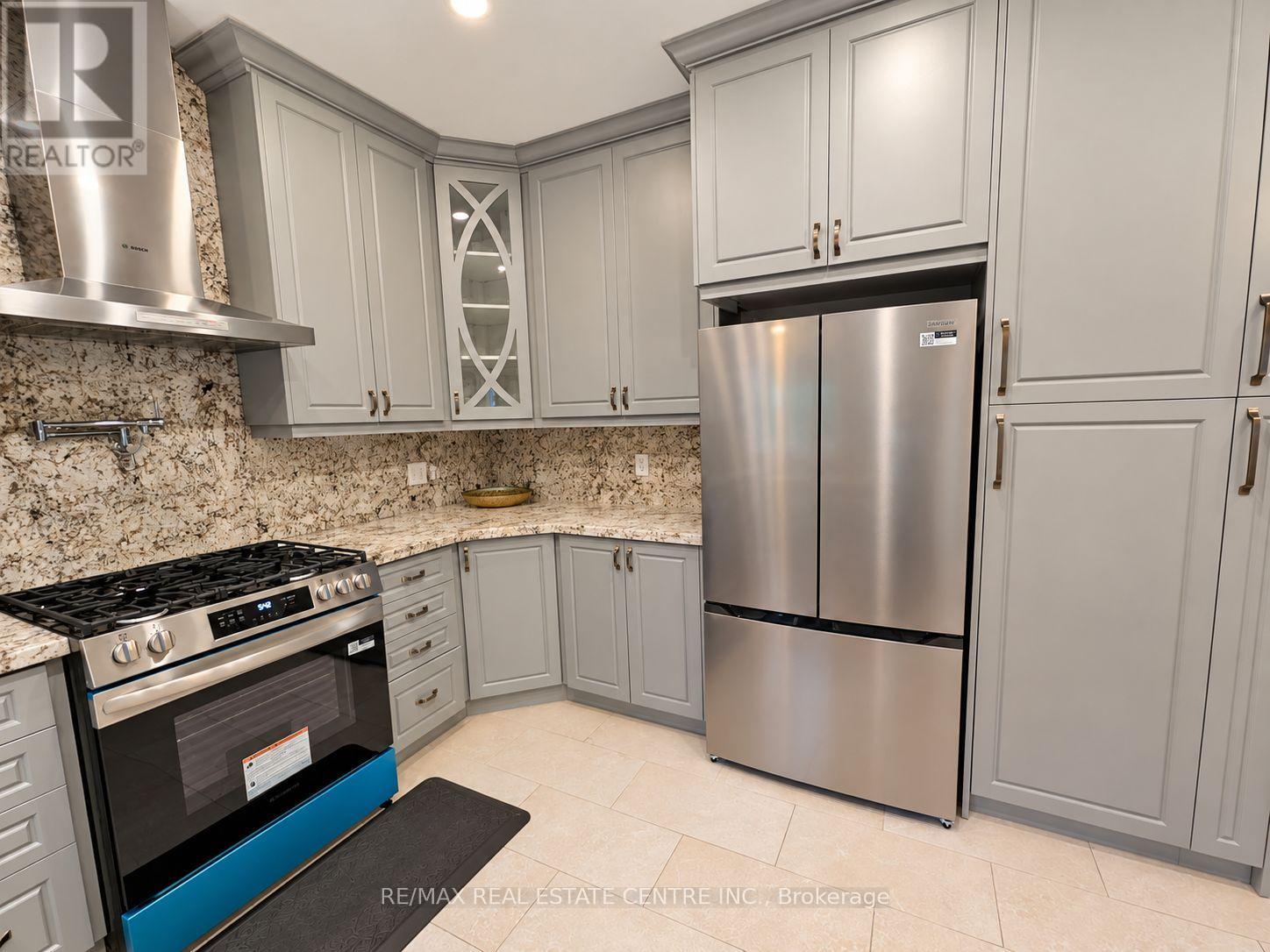 1302 Renfield Drive, Burlington, Ontario  L7M 4Z3 - Photo 16 - W13880718