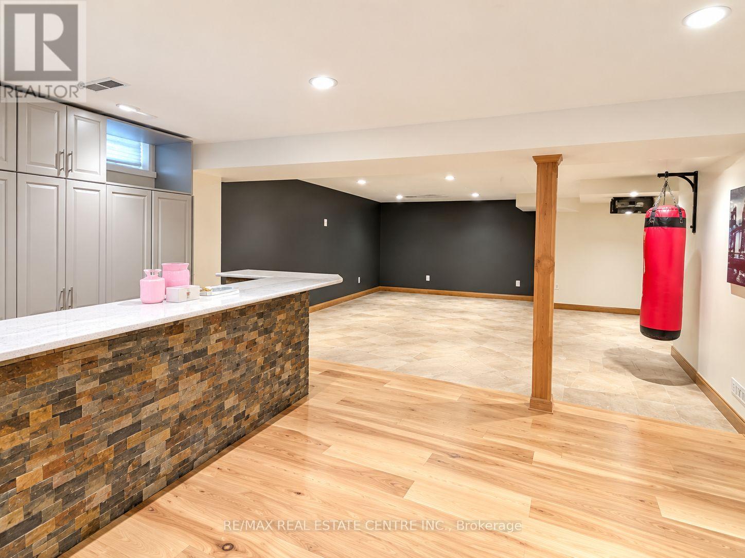 1302 Renfield Drive, Burlington, Ontario  L7M 4Z3 - Photo 35 - W13880718