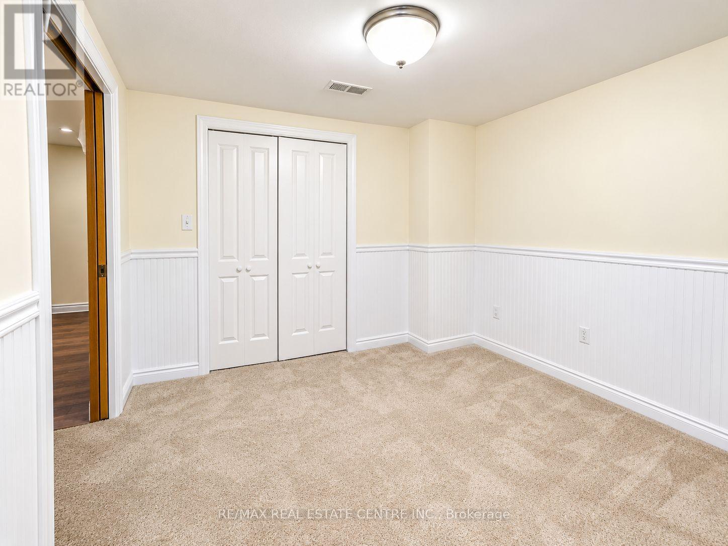 1302 Renfield Drive, Burlington, Ontario  L7M 4Z3 - Photo 36 - W13880718