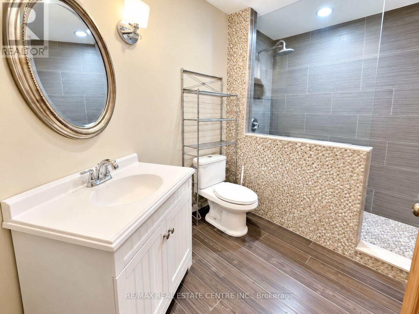 1302 Renfield Drive, Burlington, Ontario  L7M 4Z3 - Photo 38 - W13880718