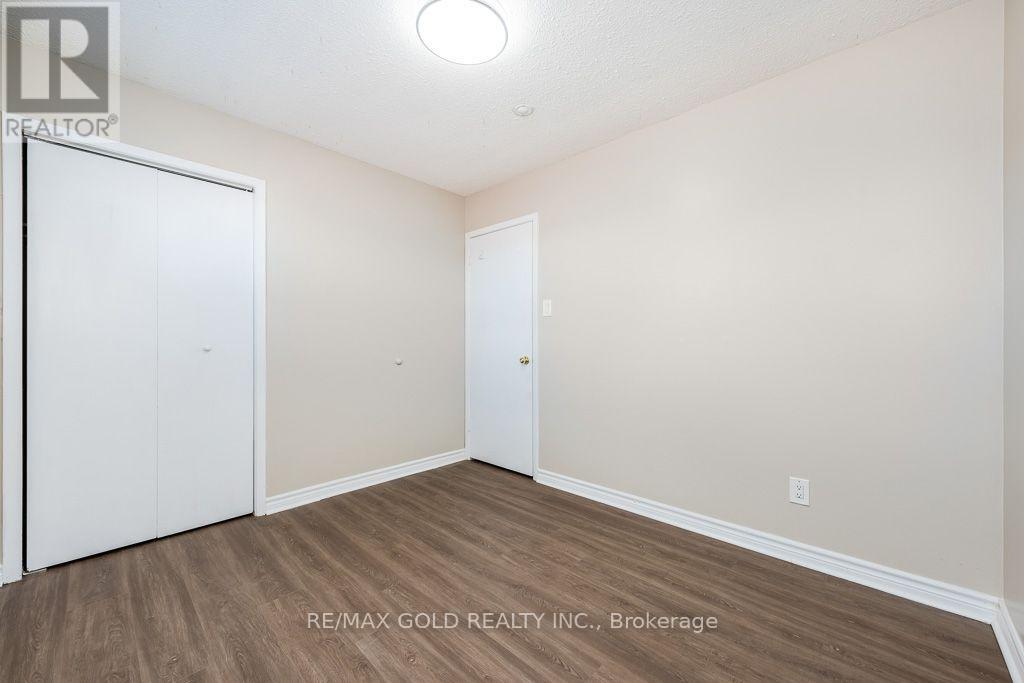 7283 Sigsbee Drive, Mississauga, Ontario  L4T 3L6 - Photo 20 - W13880798