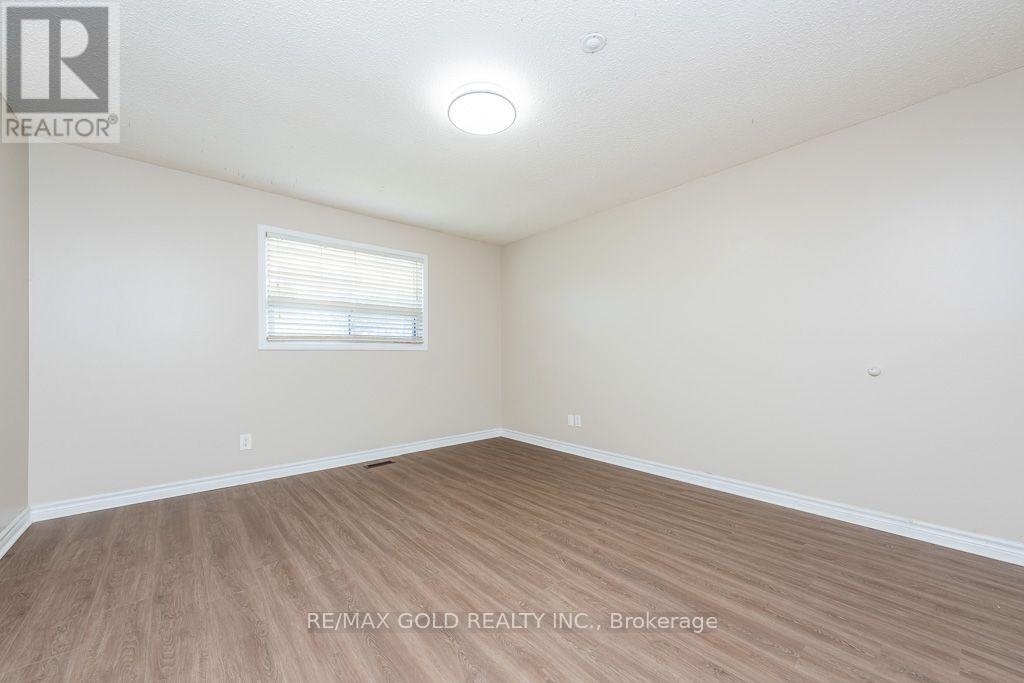 7283 Sigsbee Drive, Mississauga, Ontario  L4T 3L6 - Photo 23 - W13880798