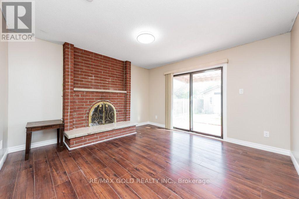 7283 Sigsbee Drive, Mississauga, Ontario  L4T 3L6 - Photo 34 - W13880798