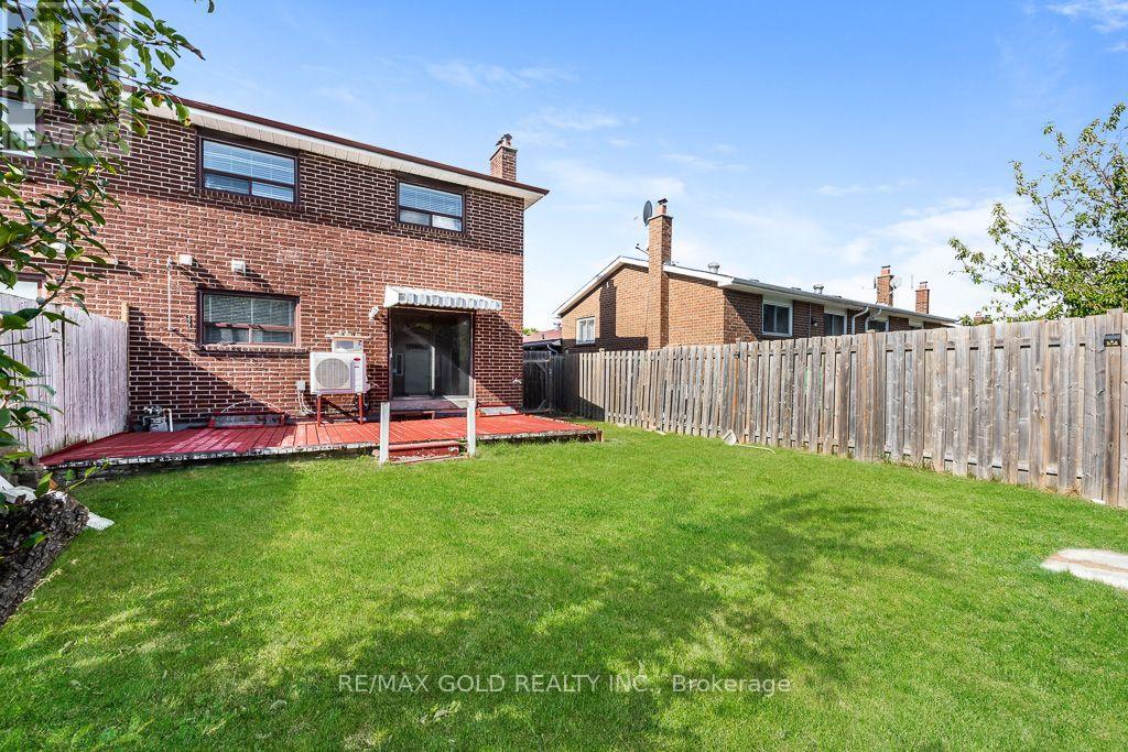 7283 Sigsbee Drive, Mississauga, Ontario  L4T 3L6 - Photo 42 - W13880798