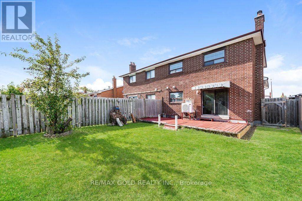 7283 Sigsbee Drive, Mississauga, Ontario  L4T 3L6 - Photo 44 - W13880798