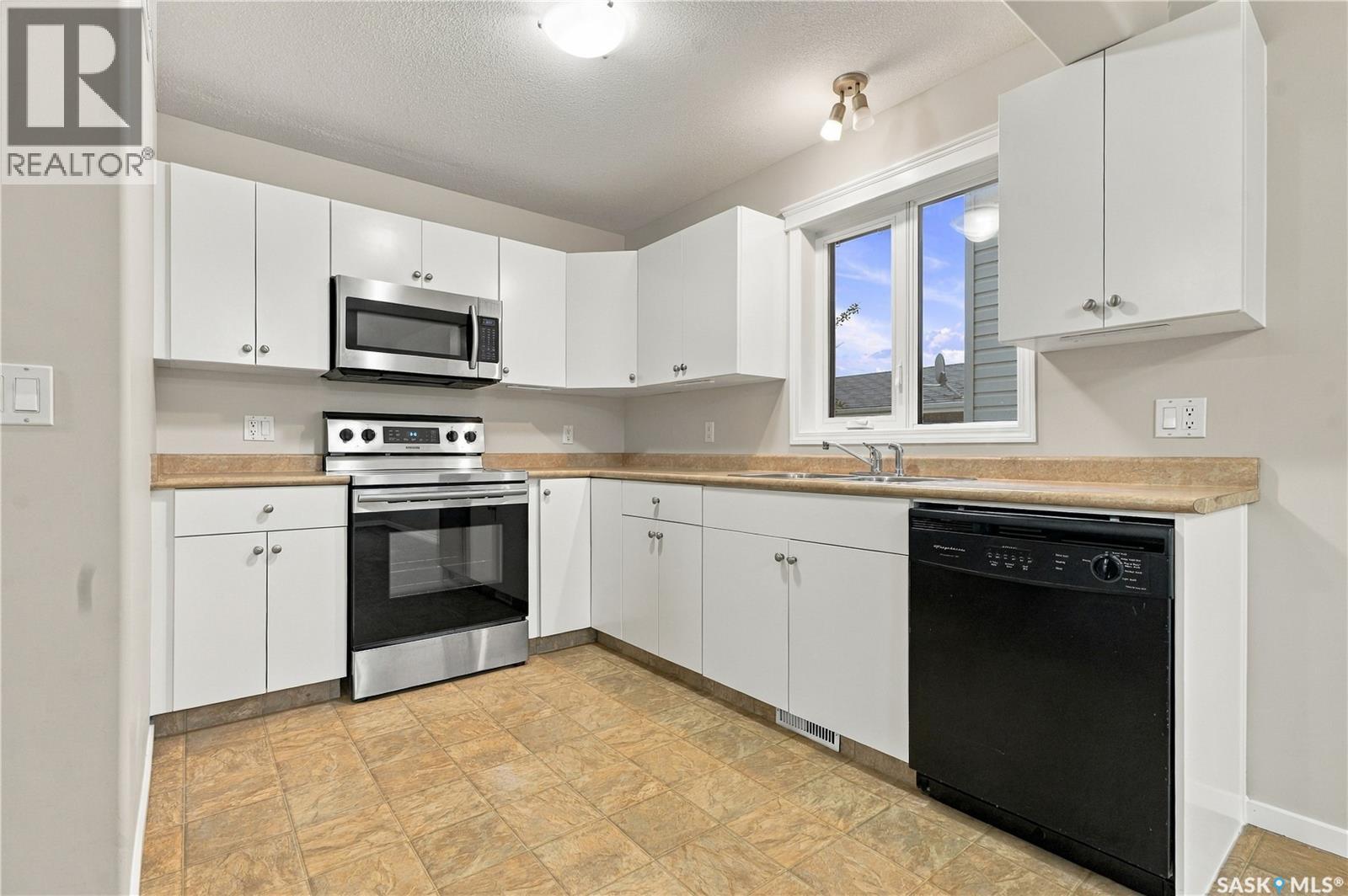 3158 37th Street W, Saskatoon, Saskatchewan  S7L 7C8 - Photo 10 - SK050783
