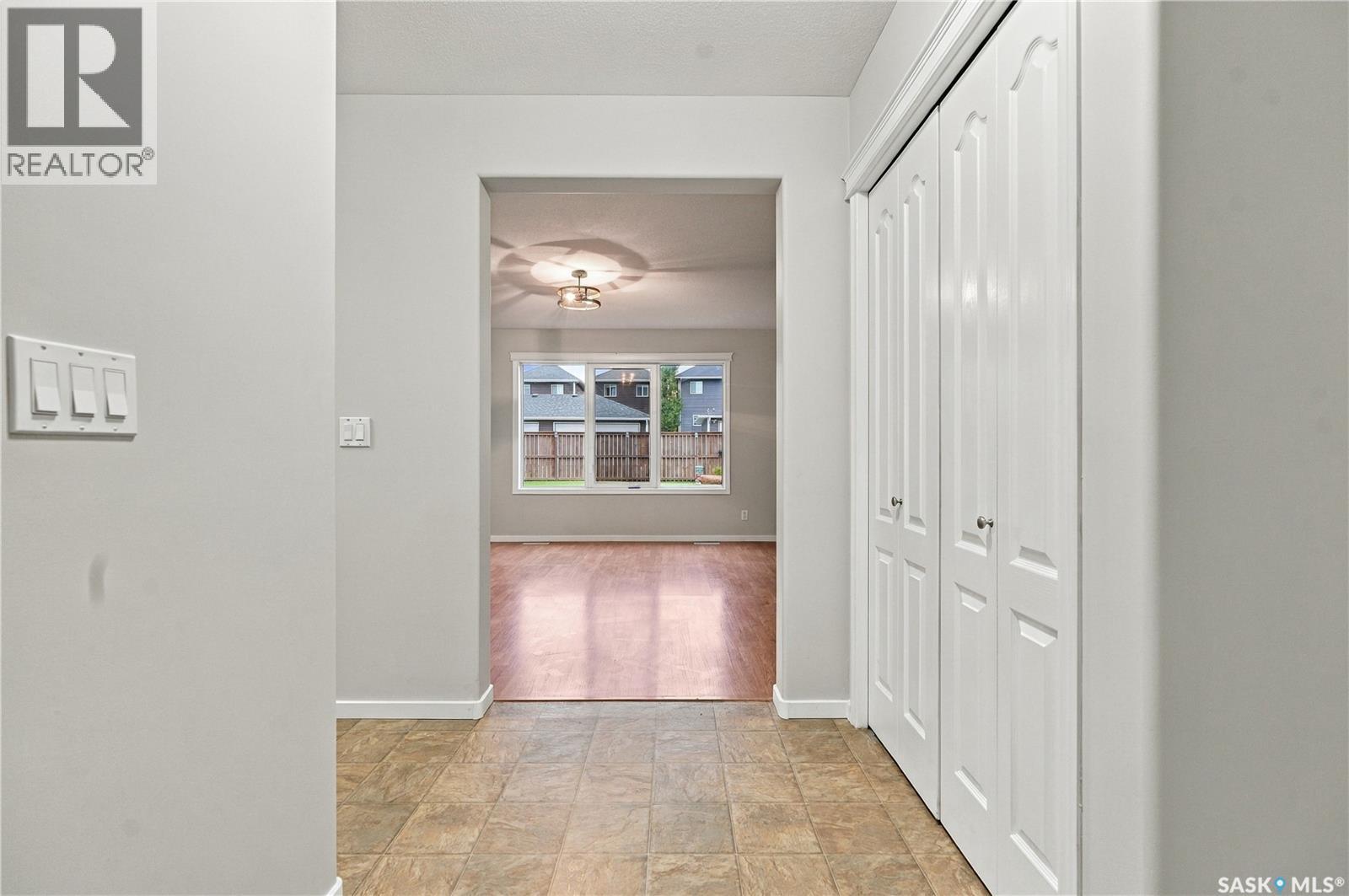 3158 37th Street W, Saskatoon, Saskatchewan  S7L 7C8 - Photo 3 - SK050783