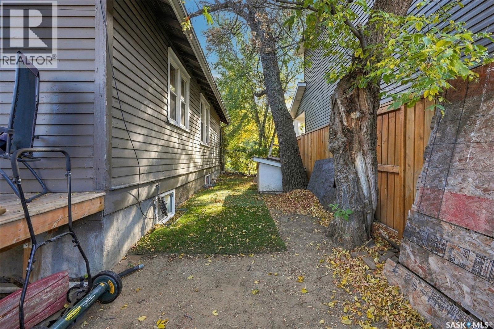 110 109th Street W, Saskatoon, Saskatchewan  S7N 1R2 - Photo 41 - SK050741