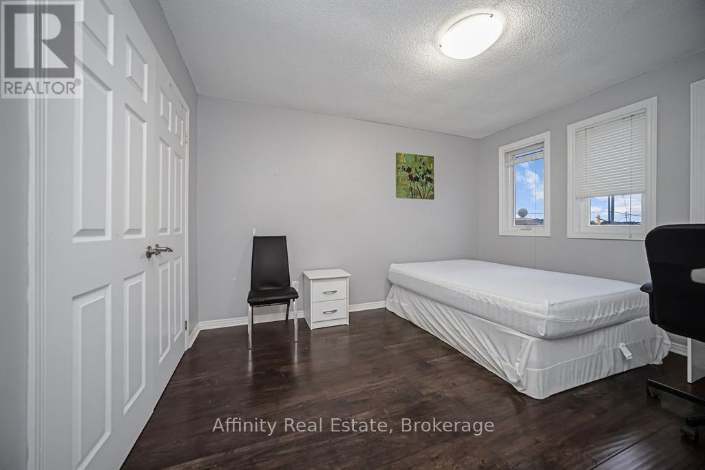 692 Huntington Ridge Drive, Mississauga, Ontario  L5R 1Z5 - Photo 25 - W13607286
