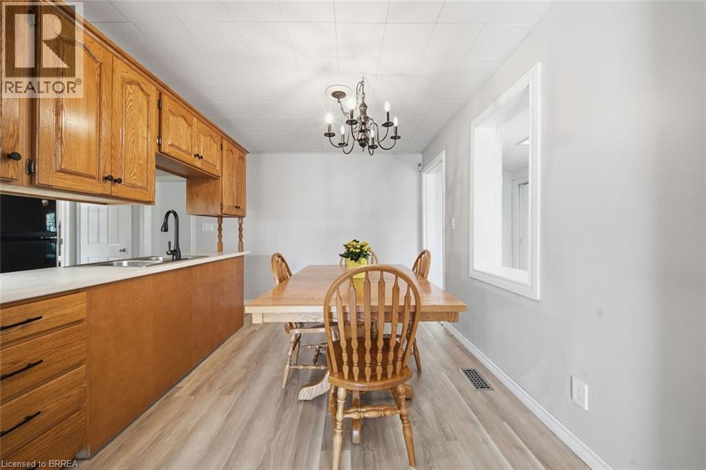 144 St George Street, Brantford, Ontario  N3R 1V8 - Photo 11 - 40868797