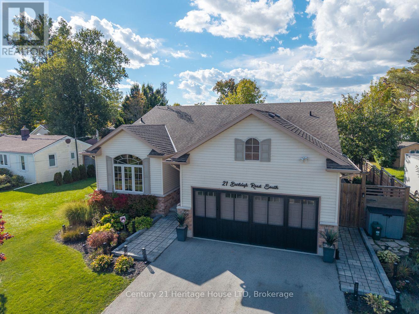 21 Burleigh Road S, Fort Erie, Ontario  L0S 1N0 - Photo 2 - X13880848