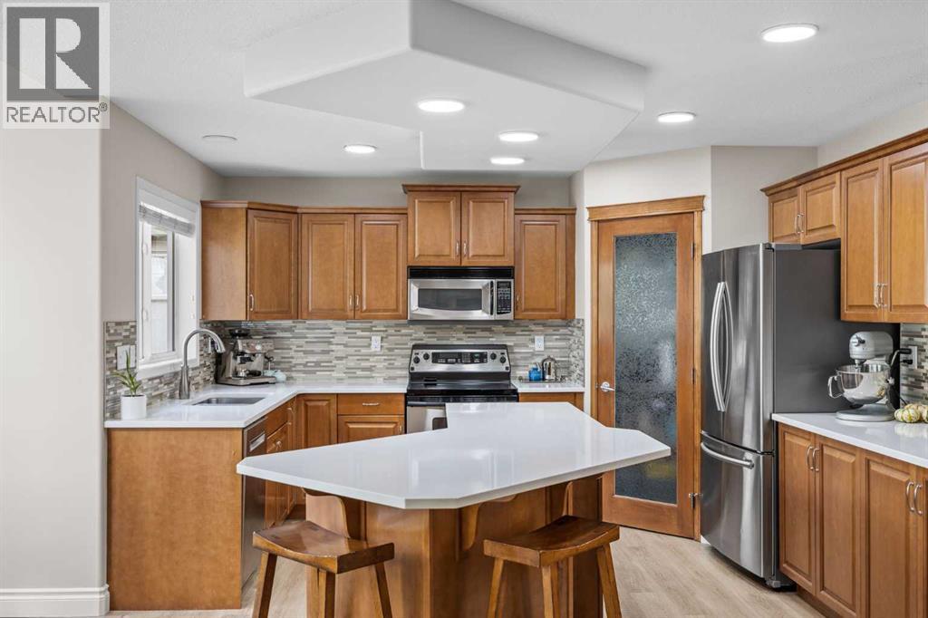 7 Springbank Mews SW, Calgary, Alberta  T3H 4V5 - Photo 12 - A2350613