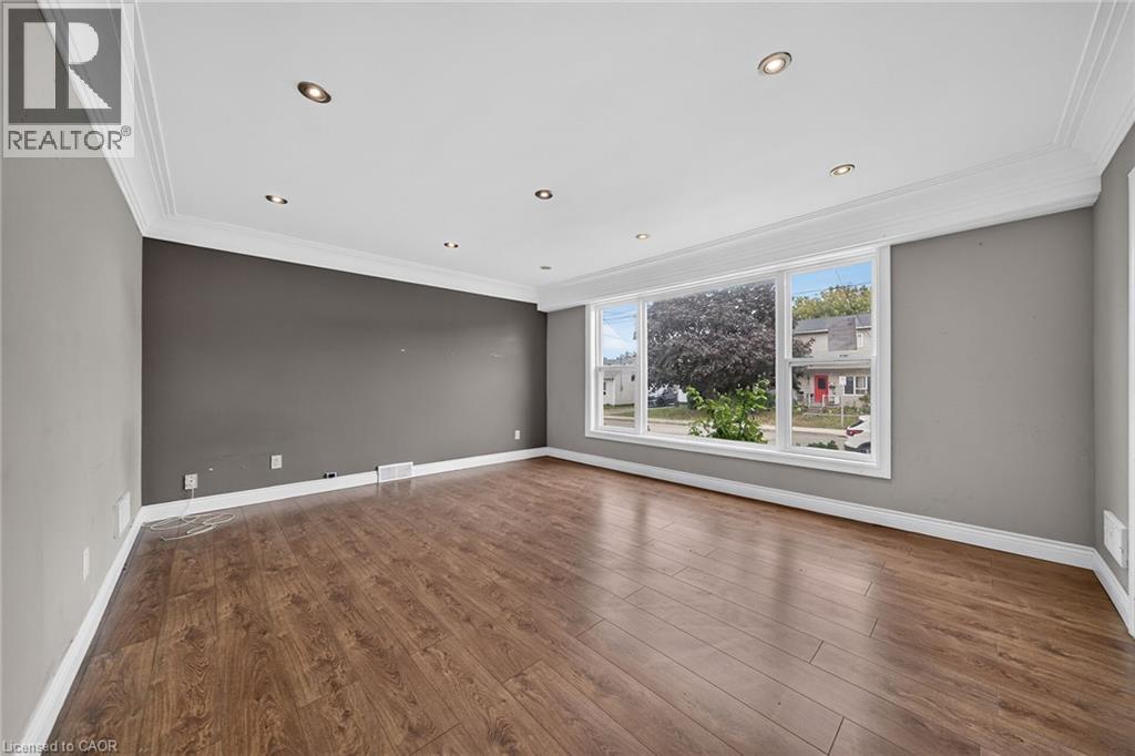11 Selkirk Avenue, Hamilton, Ontario  L8H 5L6 - Photo 8 - 40868357