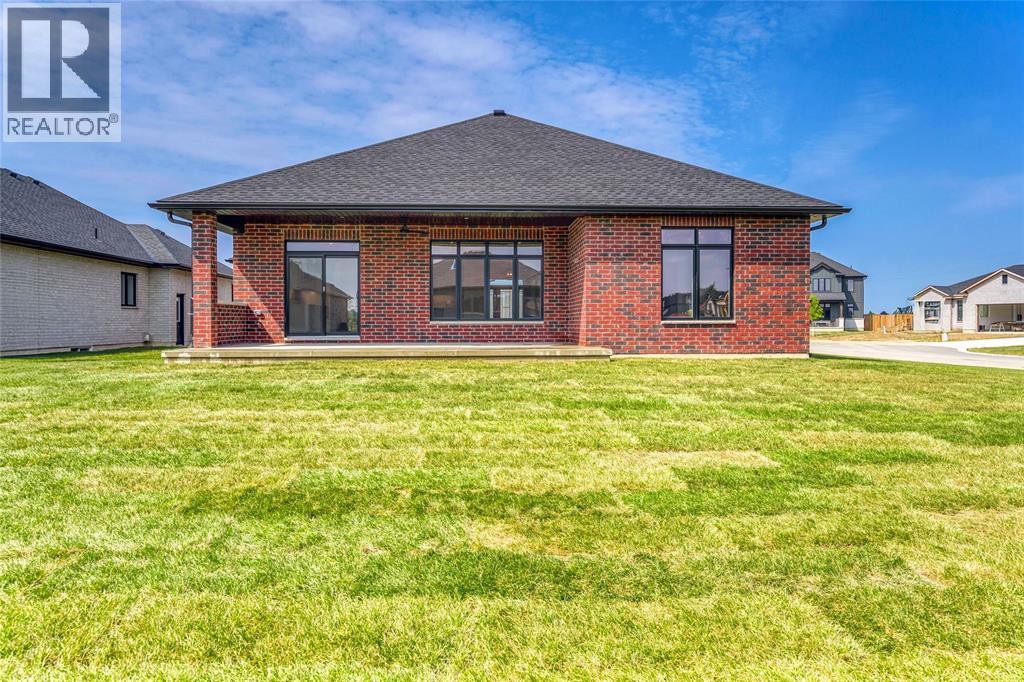 3572 BRITT BOULEVARD Plympton-Wyoming Ontario Canada N0N1E0 2