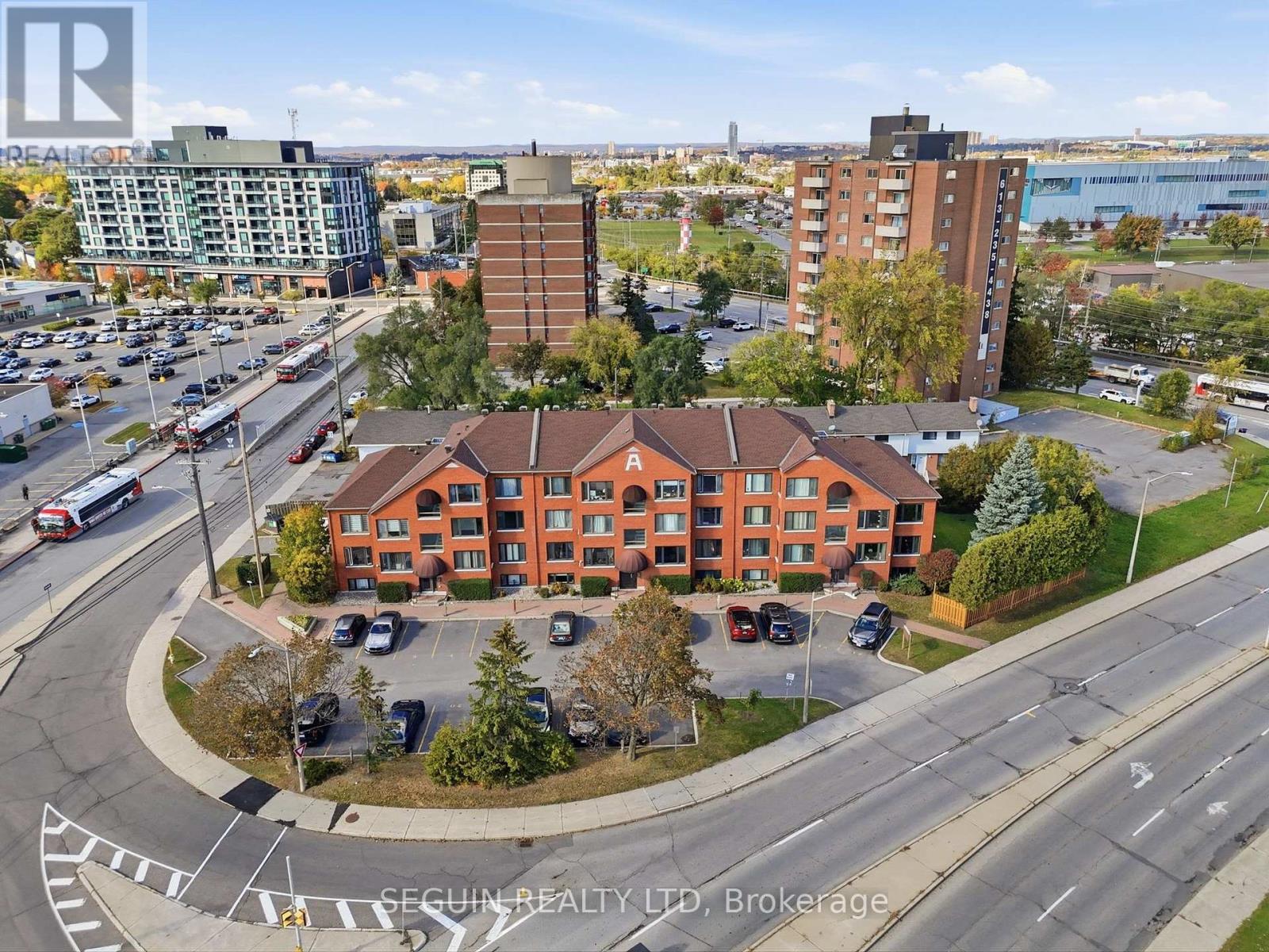 302 - 1974 St Laurent Boulevard, Ottawa, Ontario K1G 4L5 - Photo 2 - X13880926