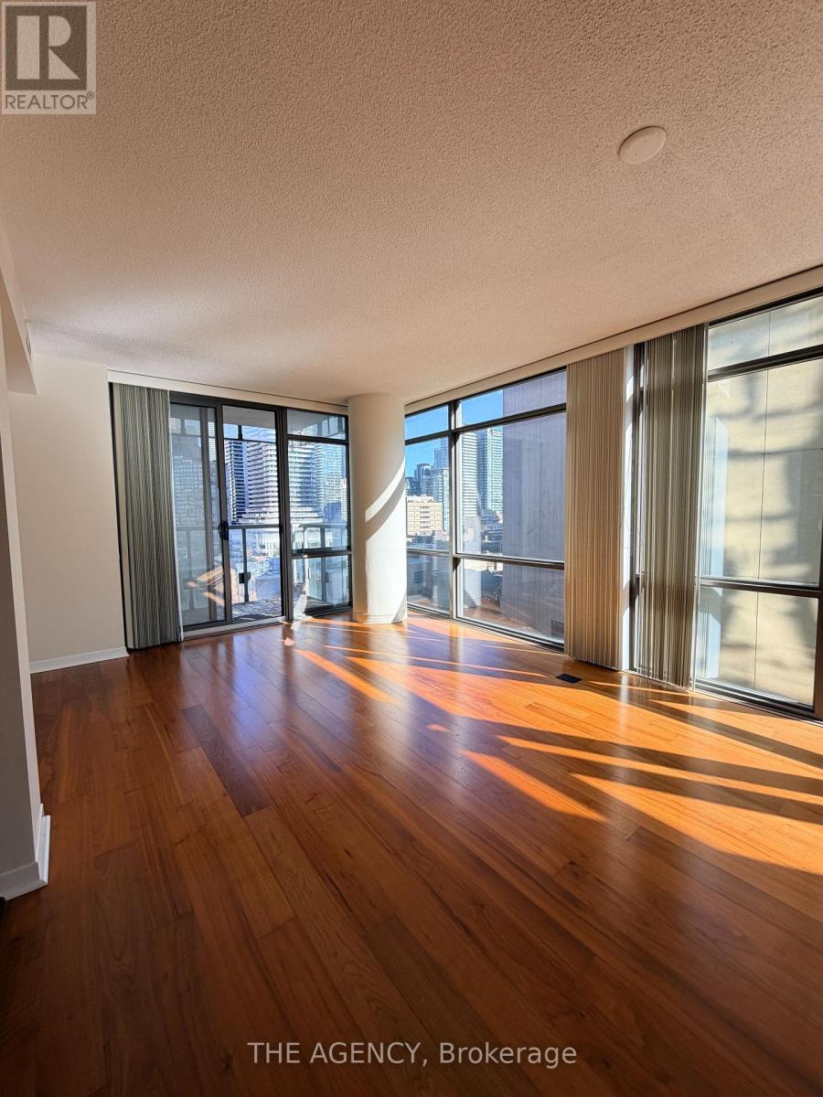 1008 - 38 Grenville Street, Toronto, Ontario  M4Y 1A5 - Photo 7 - C13880854
