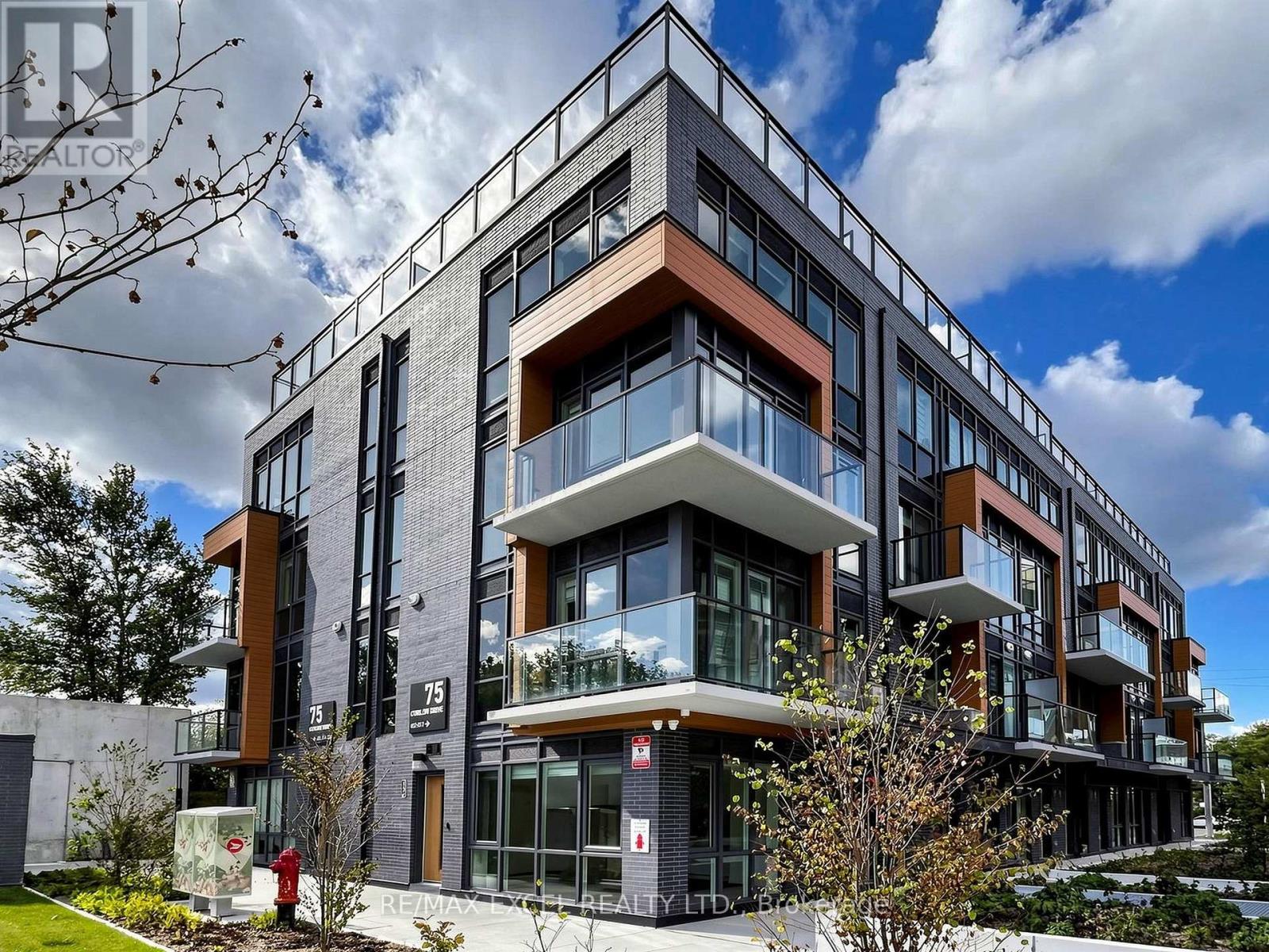 12 - 75 CURLEW DRIVE