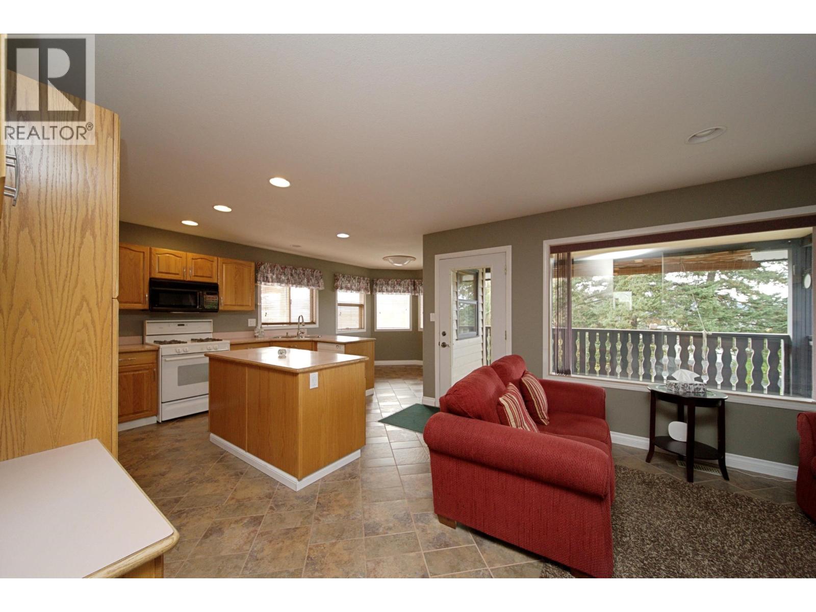 599 Pearkes Drive, Williams Lake, British Columbia  V2G 4B1 - Photo 10 - R3174073